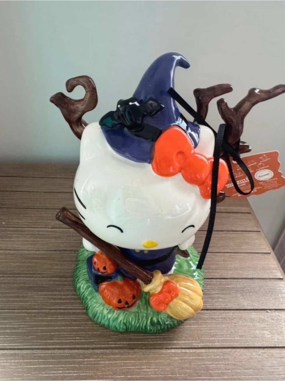 NWT Blue Sky Clayworks Hello Kitty Halloween Witch in Tree Figurine 7.5"